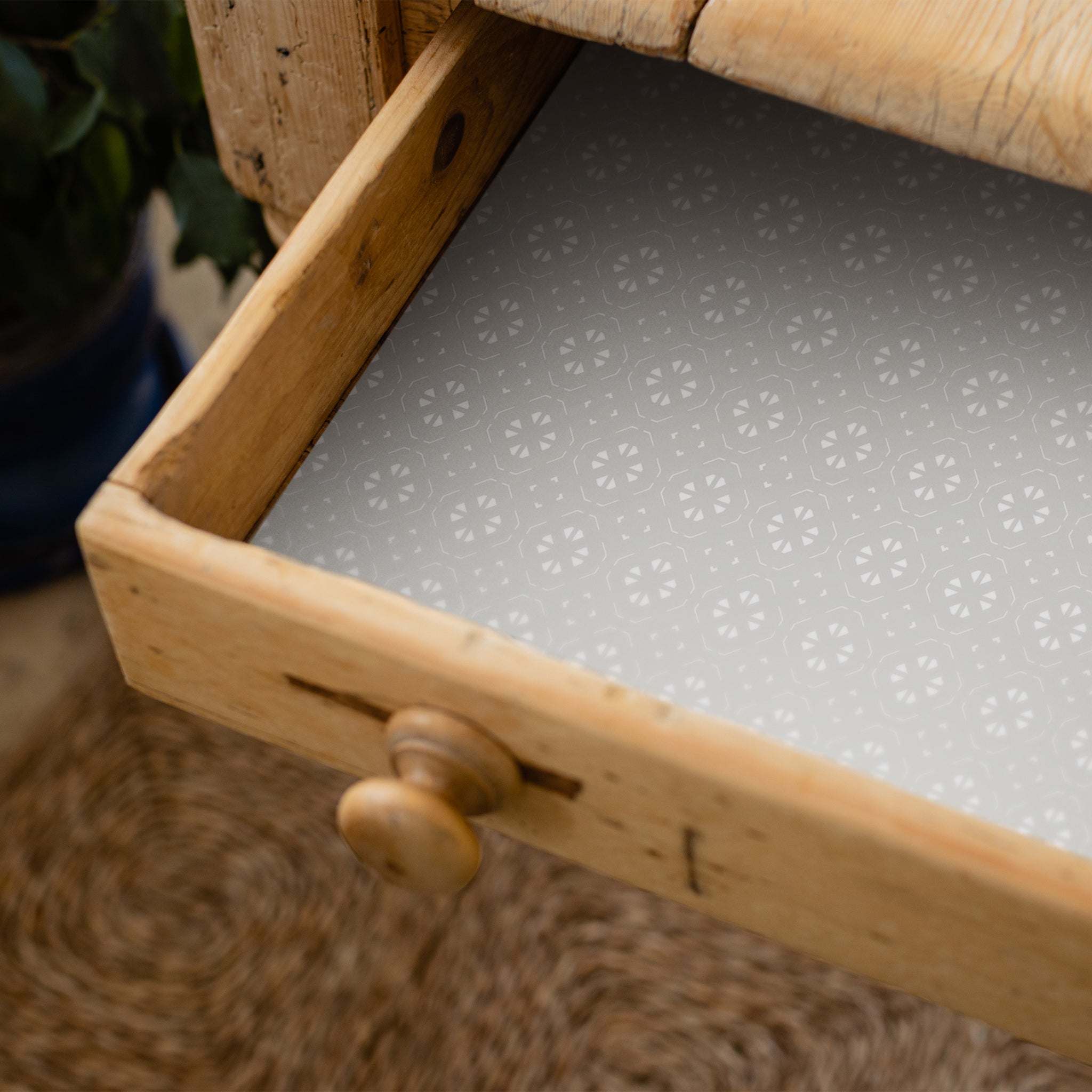 LAVENDER & NEEM OIL Scented Drawer Liners in SOFT GREY