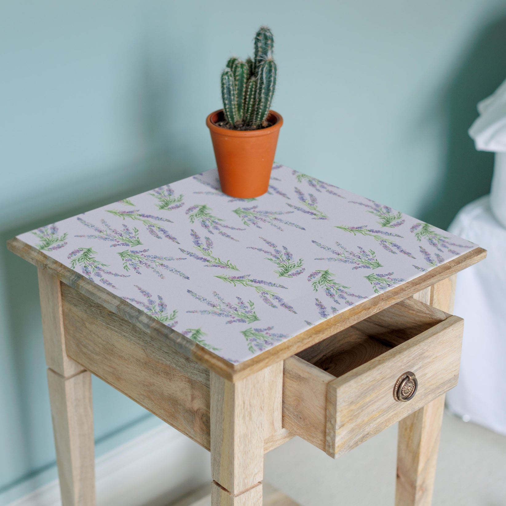 SIMPLY DRAWER LINERS SUFFOLK LAVENDER SCENTED Drawer Liners in a