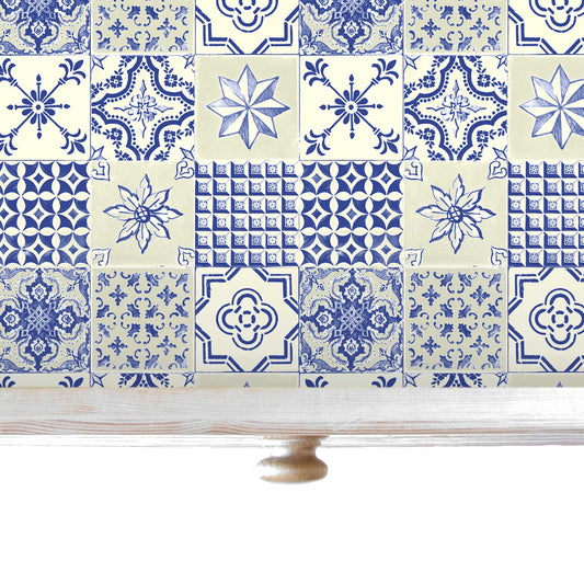 NEROLI & YLANG YLANG Scented Drawer Liners with a Portuguese Tile Pattern